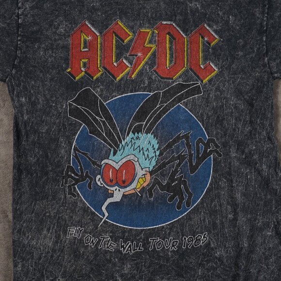 AC/DC Retro 1985 Fly on the Wall Tour shirt size Small Graphic Acid Wash - Picture 2 of 5